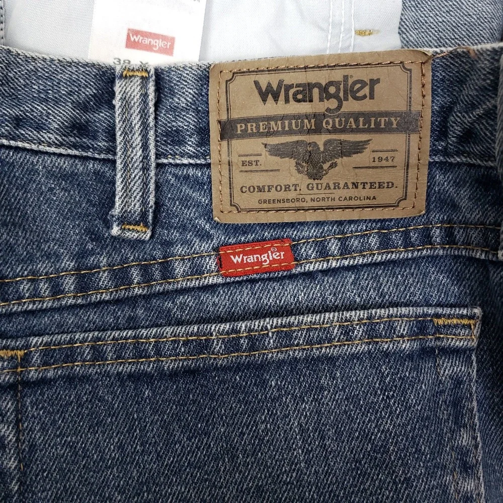 Wrangler Men's Classic Straight Leg Jeans Western Workwear Cotton Denim 38x29